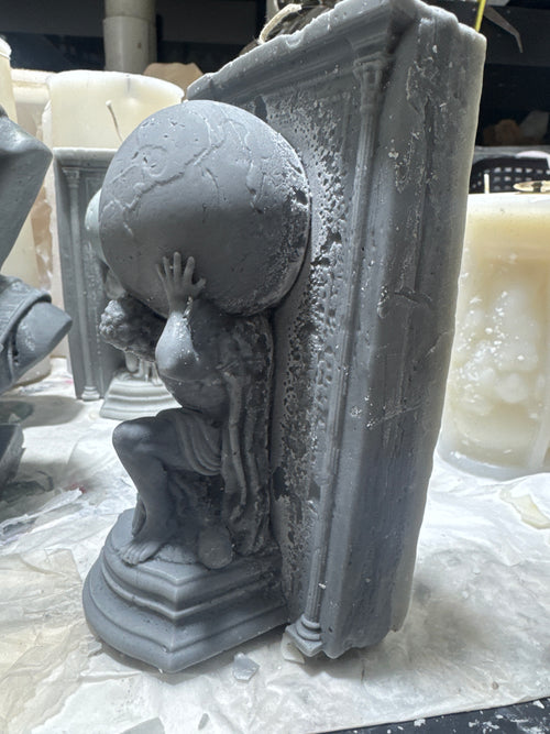 Atlas candle