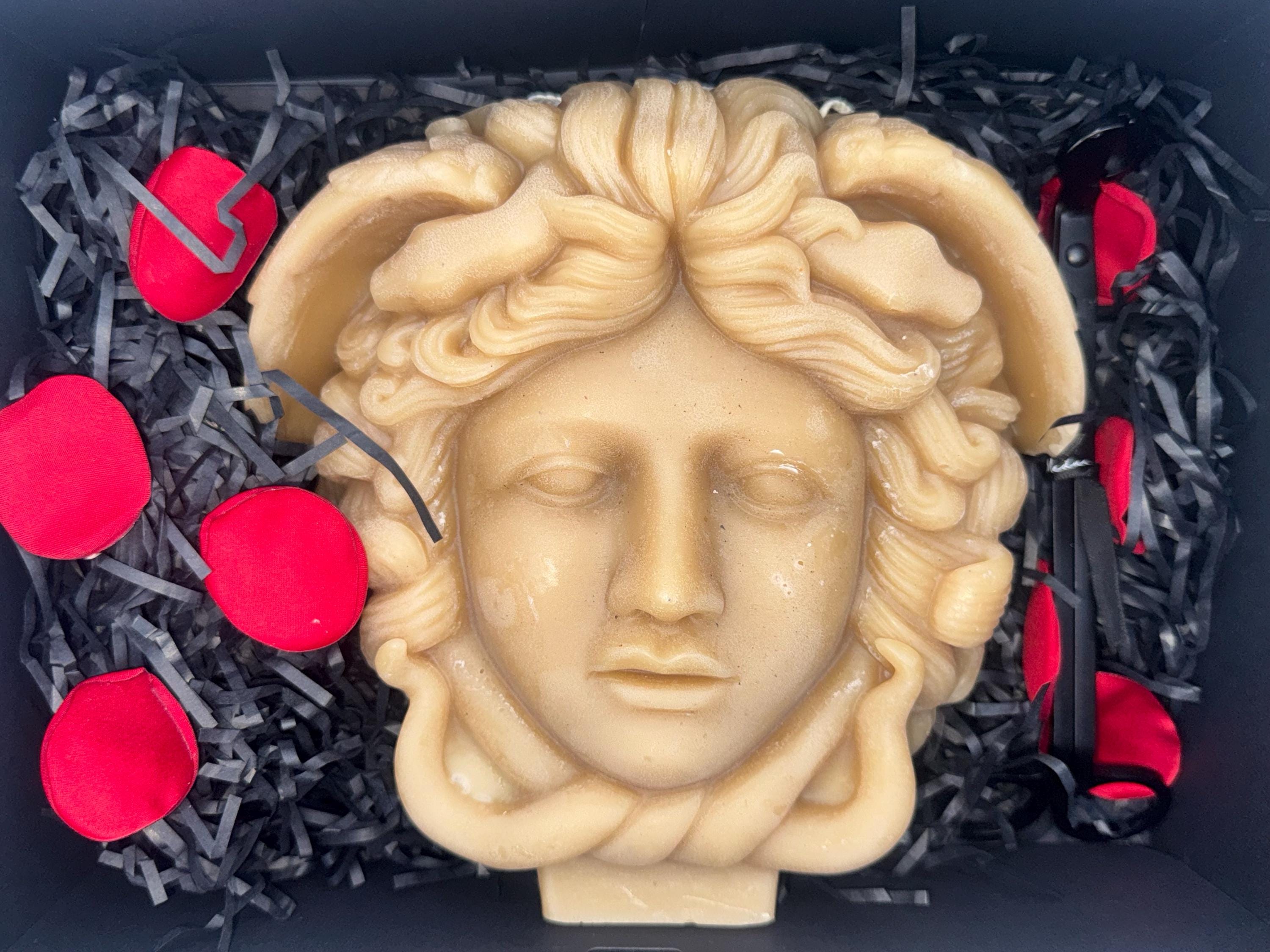 XL Organic Manuka Beeswax Medusa Candle